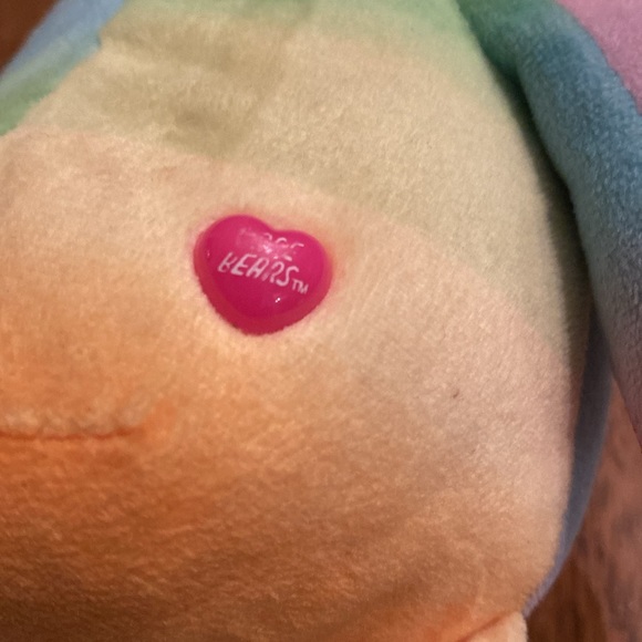 CARE BEARS TOGETHERNESS BEAR WITH RAINBOW GLITTER HEART - Picture 3 of 3